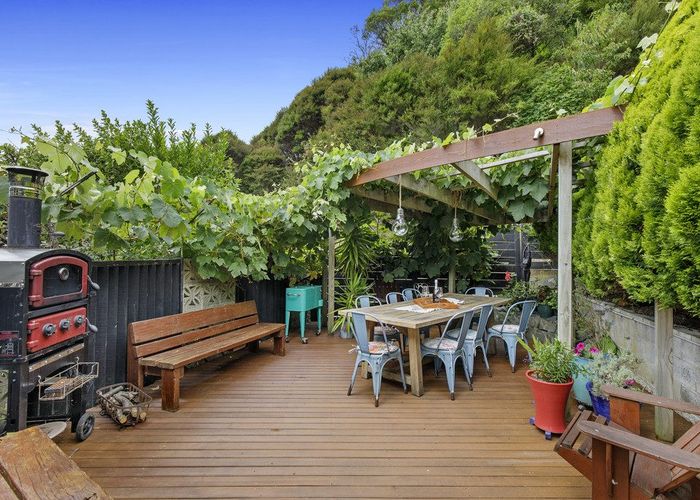  at 8 Volkner Grove, Waterloo, Lower Hutt