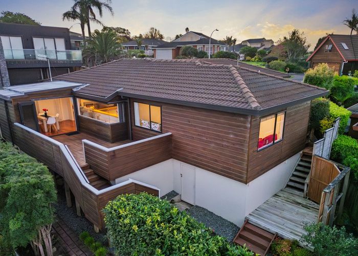  at 1/11 Bernleigh Terrace, West Harbour, Waitakere City, Auckland
