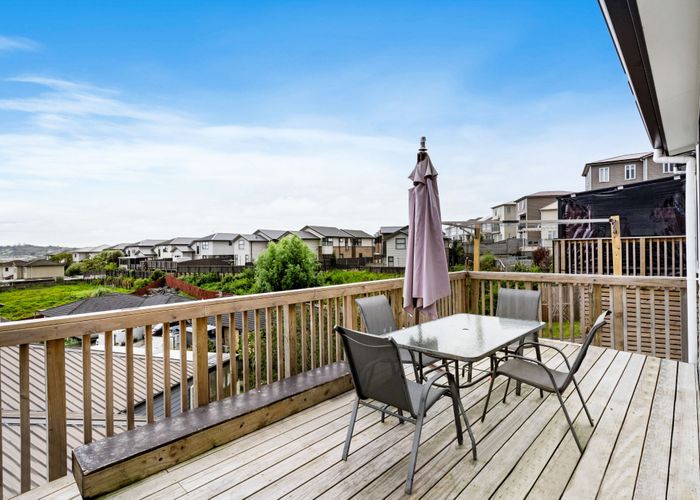  at 52 Arrowsmith Drive, Flat Bush, Auckland