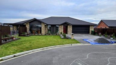  at 4 Cronin Close, Lincoln, Lincoln