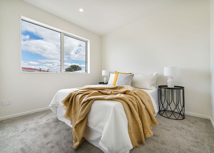  at 2/3/6 Law street, Torbay, North Shore City, Auckland