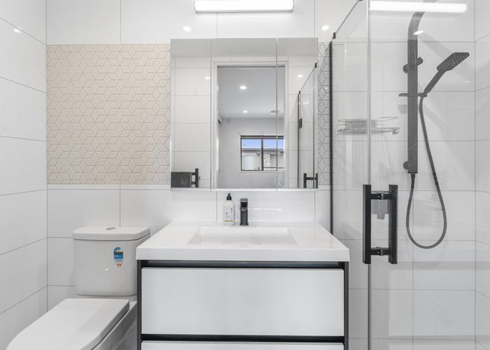  at 307/252 Centreway Road, Orewa, Orewa