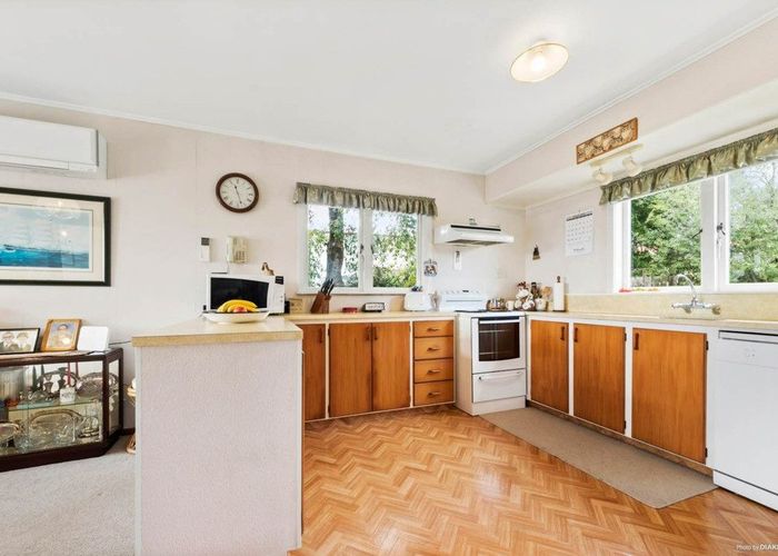  at 11 Jasmine Place, Blockhouse Bay, Auckland City, Auckland