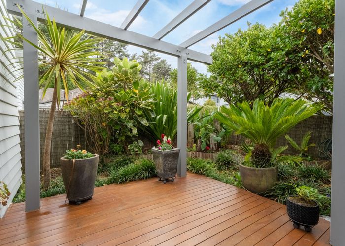  at 39 Winsley Terrace, Churton Park, Wellington