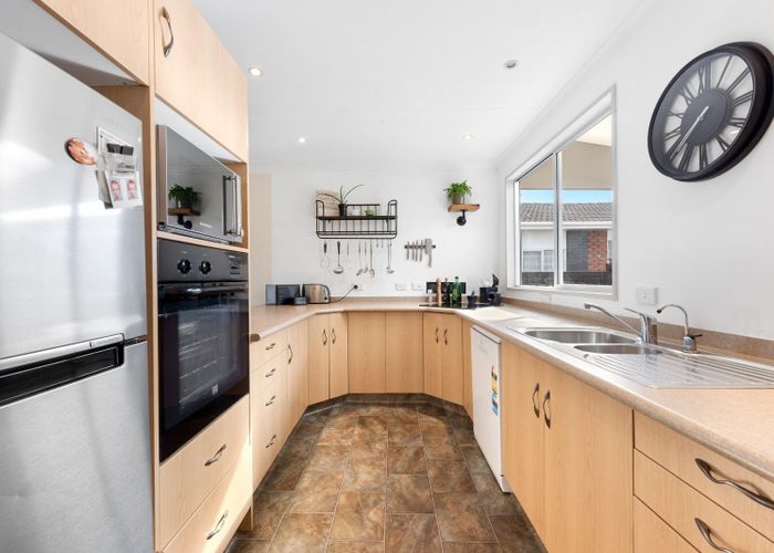  at 19 Hillcrest Drive, Kelvin Grove, Palmerston North