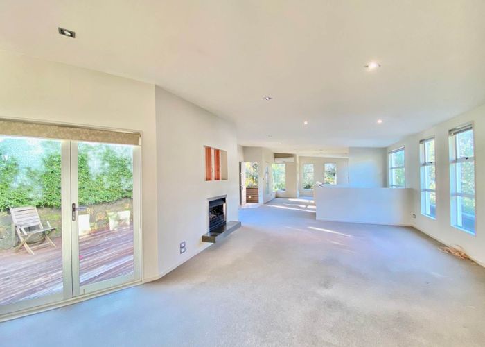  at 32 Peary Road, Mount Eden, Auckland