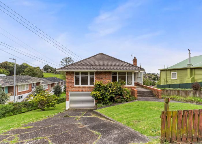  at 18 Parau Street, Mount Roskill, Auckland
