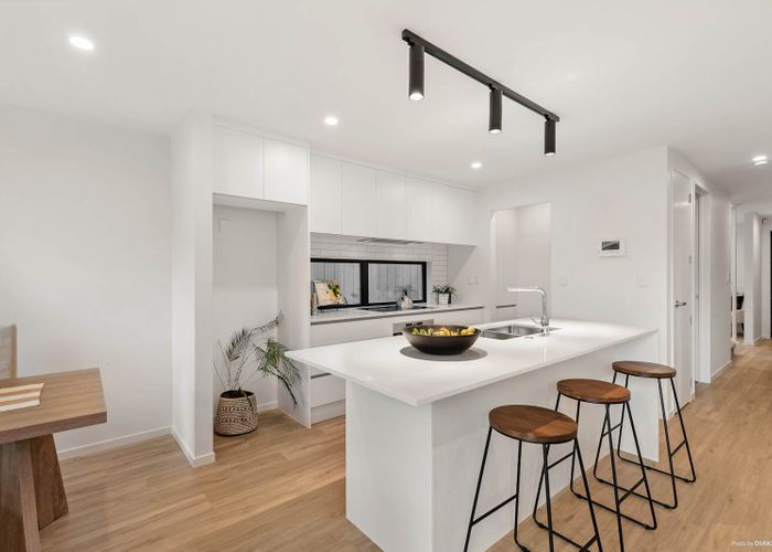  at 4 Te Uru Lane, Takapuna, Auckland