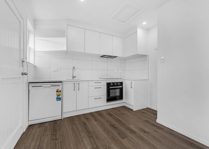  at 2/34 Plumley Crescent, Mangere, Manukau City, Auckland