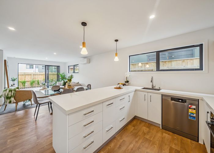  at 2/60 Akatarawa Road, Brown Owl, Upper Hutt, Wellington