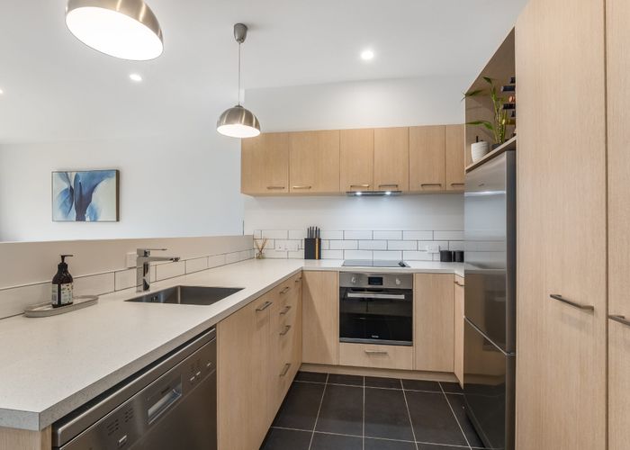  at 14/7 Handyside Street, Tawa, Wellington, Wellington