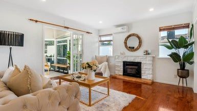 at 35 Compton Street, Hillcrest, Auckland