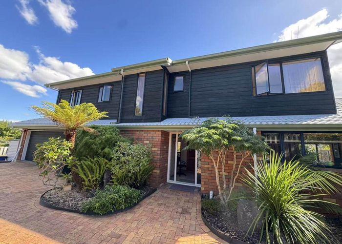  at 3 Juliet Place, Forrest Hill, Auckland