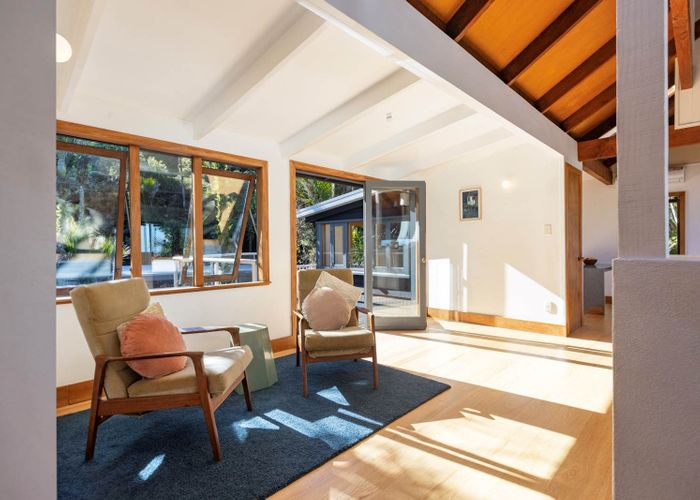  at 9c & 9d Waima Crescent, Titirangi, Waitakere City, Auckland