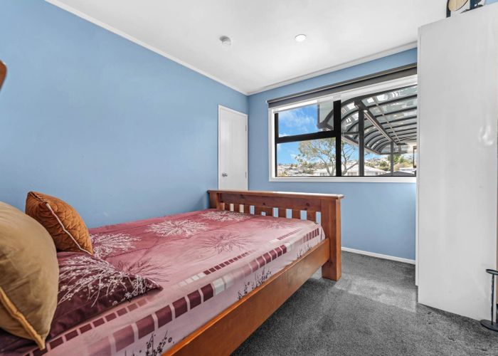  at 97 Everglade Drive, Totara Heights, Manukau City, Auckland