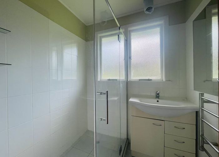  at 70 Lake Road, Northcote, North Shore City, Auckland