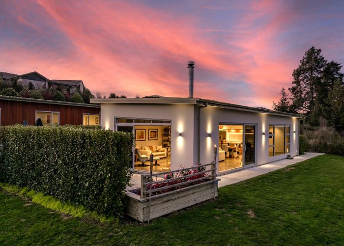  at 6 Shirtcliff Lane, Redwood Valley
