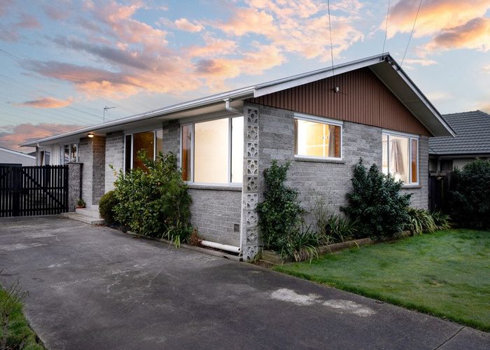  at 27 Mooray Avenue, Bishopdale, Christchurch City, Canterbury