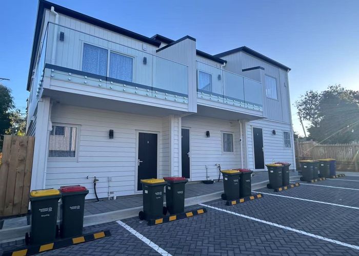  at 1D Keegan Drive, Massey, Waitakere City, Auckland
