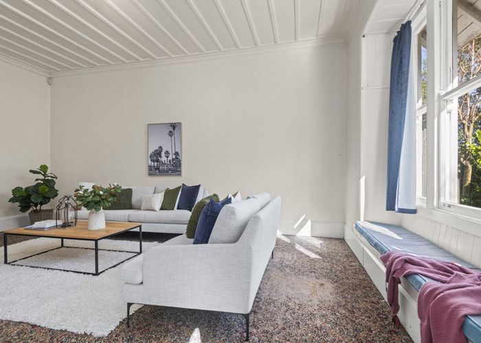  at 32 Hereford Street, West End, Palmerston North