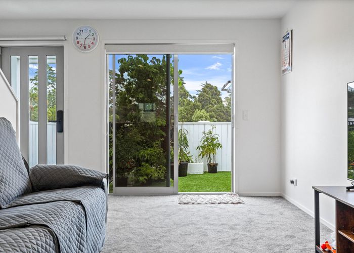  at 4/21 Titoki Street, Te Atatu Peninsula, Waitakere City, Auckland