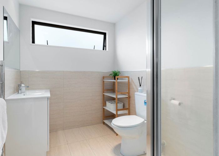  at 17 Bloom Crescent, Sunnyvale, Waitakere City, Auckland