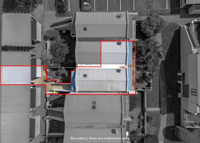  at 20/5 Carolina Place, Albany, North Shore City, Auckland
