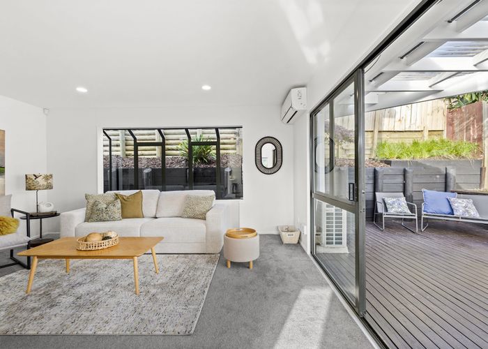  at 2/10 Juniper Road, Sunnynook, North Shore City, Auckland