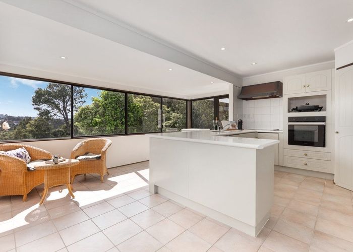  at 156 Chelsea View Drive, Chatswood, North Shore City, Auckland