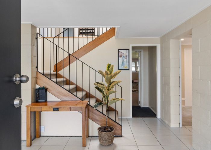  at 9 Downsview Road, Pakuranga Heights, Auckland