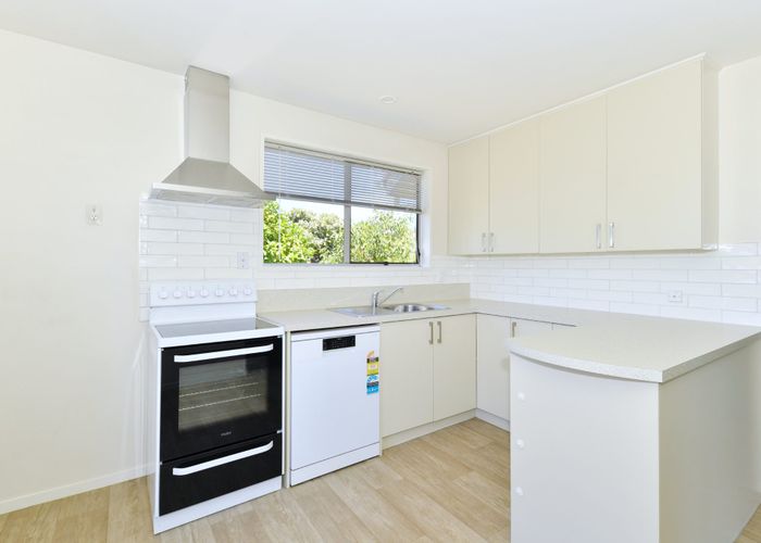  at 1 & 2/16 Mulberry Place, Redwood, Christchurch City, Canterbury