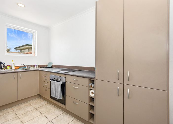  at 8E Ford Street, Hamilton East, Hamilton