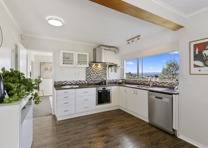  at 27 Paddington Grove, Karori, Wellington