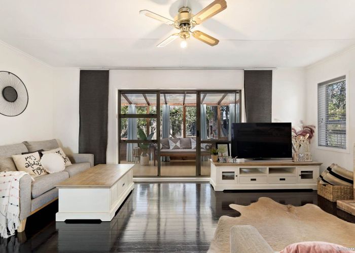  at 26 Vincent Street, Howick, Manukau City, Auckland