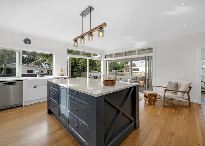  at 36 Second View Avenue, Beachlands, Manukau City, Auckland