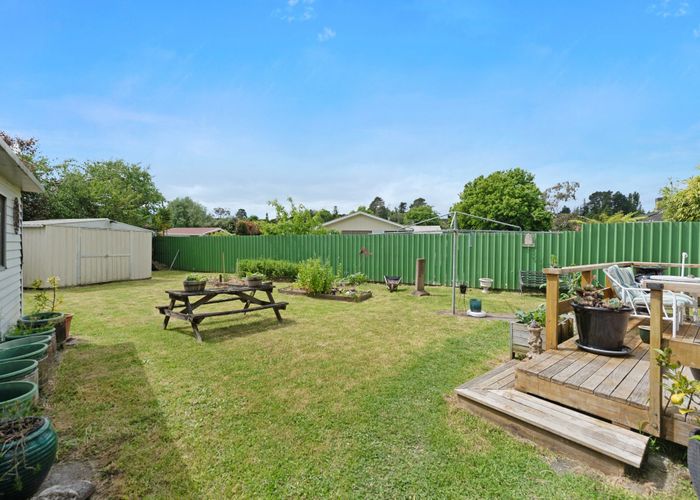  at 7 Ponderosa Grove, Maoribank, Upper Hutt