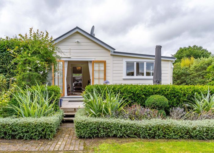  at 120 Regent Street, Martinborough