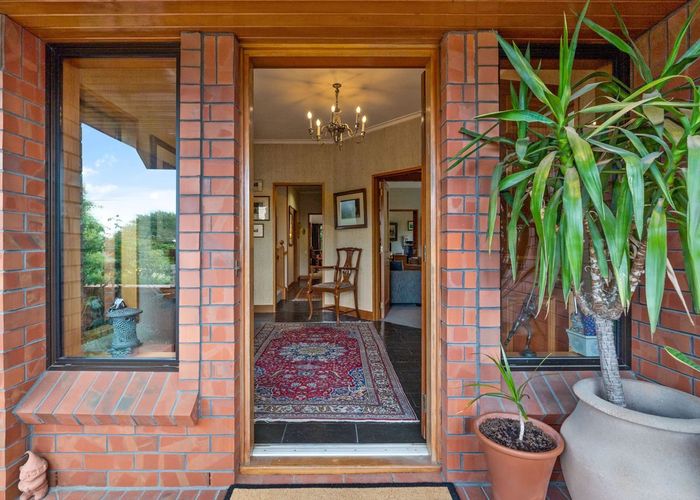  at 5 Burwood Avenue, Maori Hill, Dunedin