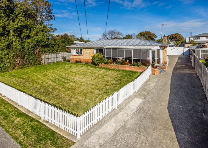  at 15 Fields Road, Manurewa, Manukau City, Auckland
