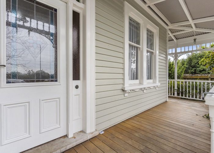  at 140 Coronation Road, Mangere Bridge, Auckland