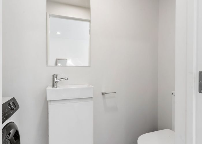  at 9/237 Swanson Road, Henderson, Waitakere City, Auckland