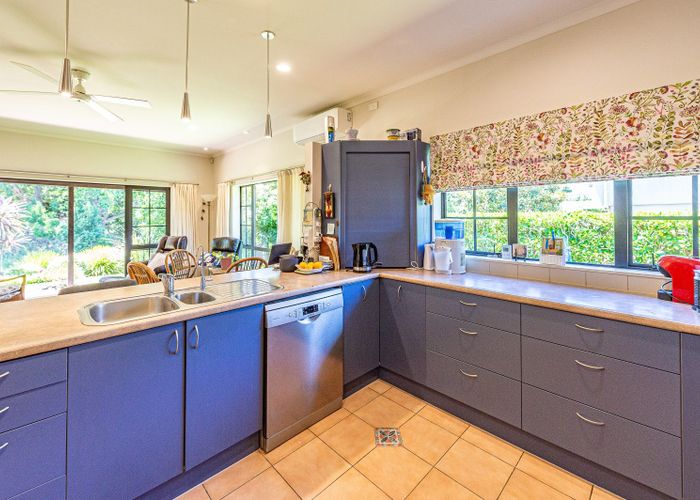 at 7 Suffolk Drive, Otamatea, Whanganui
