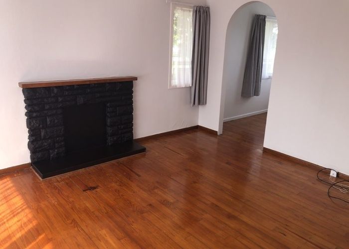  at 51 Beach Road, Te Atatu Peninsula, Waitakere City, Auckland