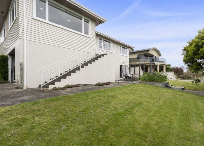 at 1 Fairfax Terrace, Frankleigh Park, New Plymouth