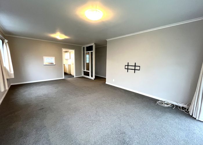  at 2/25 Oakley Ave, Waterview, Auckland City, Auckland