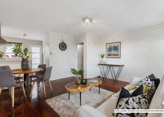  at 2/35 Simkin Avenue, Saint Johns, Auckland City, Auckland