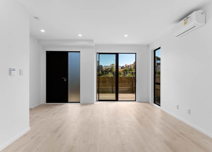  at 10 Papai Lane, Massey, Waitakere City, Auckland