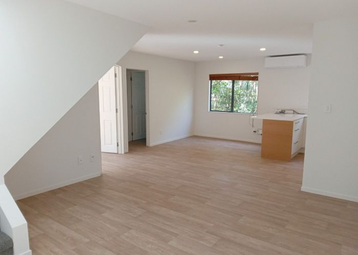  at 34B Kiteroa Terrace, Rothesay Bay, North Shore City, Auckland
