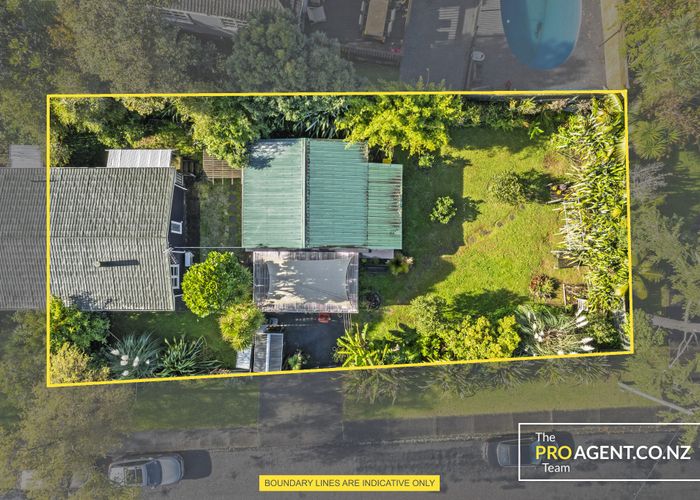  at 2/2 Earl Road, Titirangi, Waitakere City, Auckland