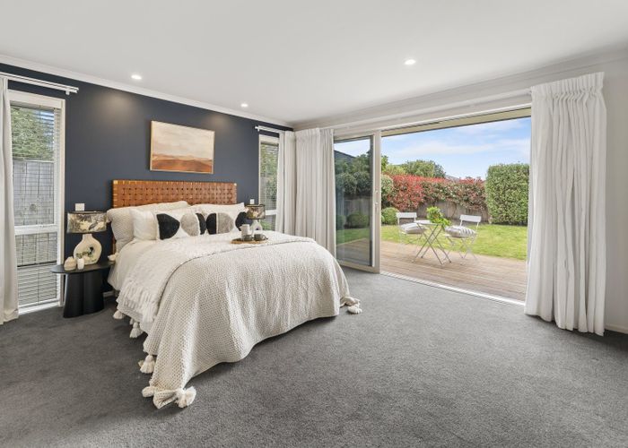  at 32 Hart Road, Richmond
